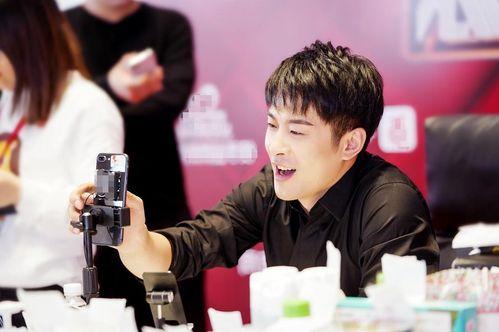 祁隆徒弟小阿青的爆料视频,揭秘幕后故事与精彩瞬间  第2张