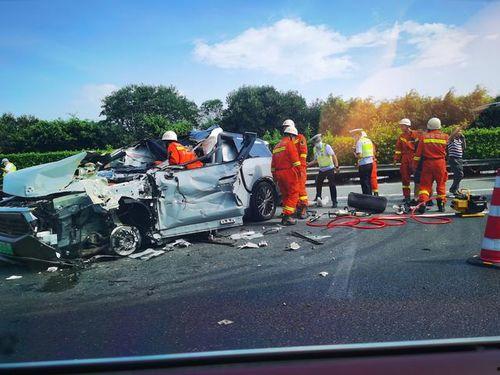 网红爆料青岛事故车视频,惊险瞬间引发网友热议  第2张 网红爆料青岛事故车视频,惊险瞬间引发网友热议  第2张